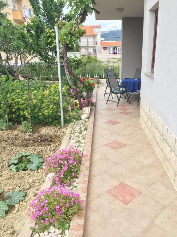 Apartments Silvi Подстрана Экстерьер фото