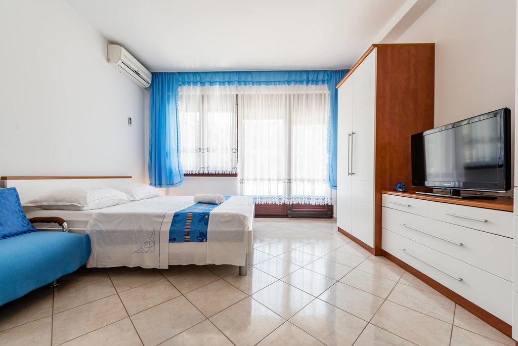 Apartments Silvi Подстрана Экстерьер фото