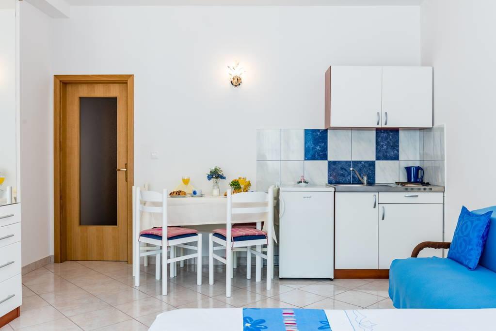 Apartments Silvi Подстрана Экстерьер фото